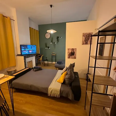 Апартаменты Climatise Aux Pieds De La Cite *